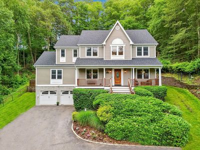 380 E Main Street, Centerport, NY, 11721