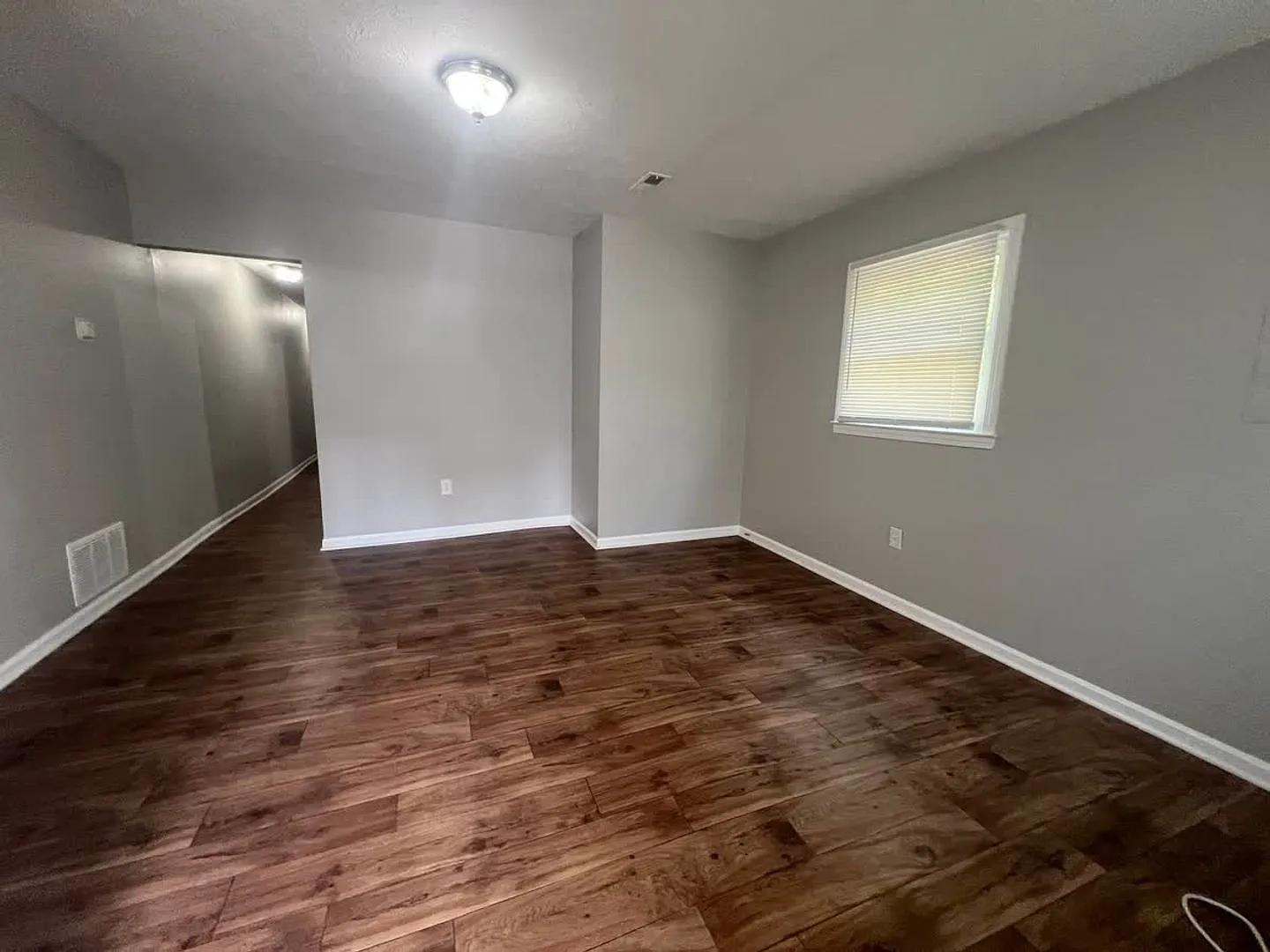 2-Bed/1-Bath | Lexington Apartment for Rent | 451 Chestnut St — Photo 2