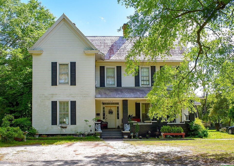 223 Edisto St, Johnston, SC 29832 | Zillow