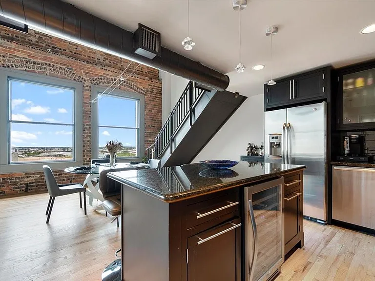915 Franklin St #9G — Photo 1