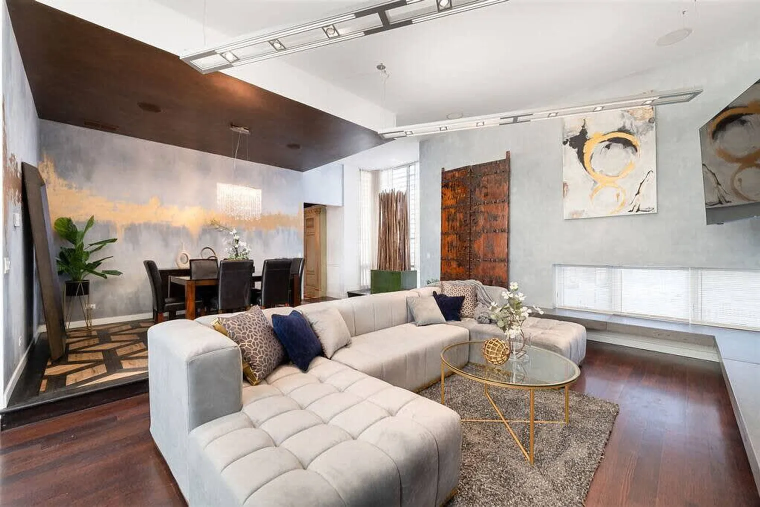 5 bed, 4.0 bath, 4499 sqft, $11,708 — Photo 1