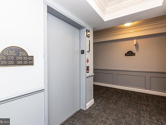 4th image of 217 Paoli Pointe Dr #217-M