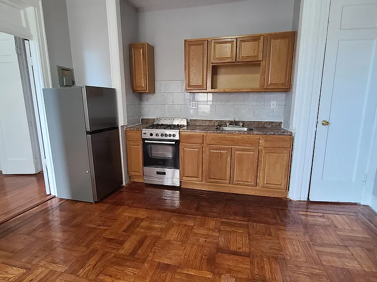 12 Elton St #5 — Photo 7