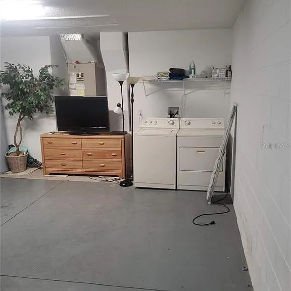 2618 Emerald Island Blvd — Photo 33