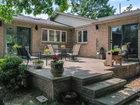2460 Irish Way, Roscommon, MI 48653