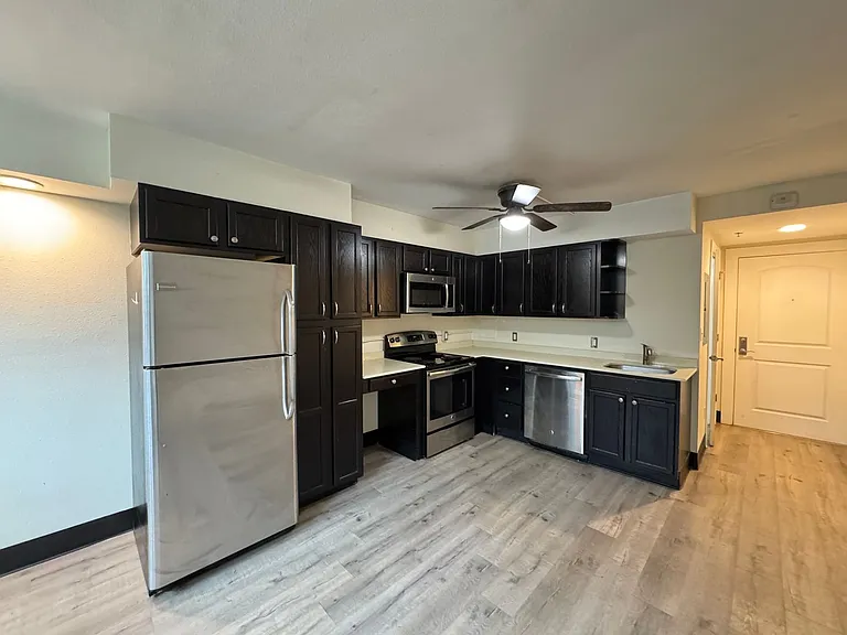 Park Place Apartments — Photo 21