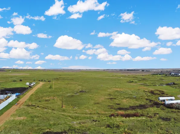 57th St NW, Williston, ND 58801