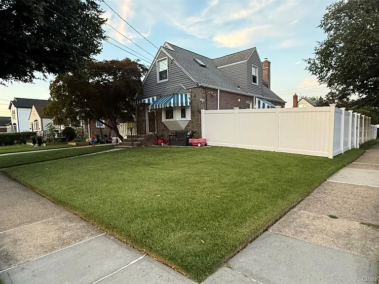 71 Ribbon St — Photo 1