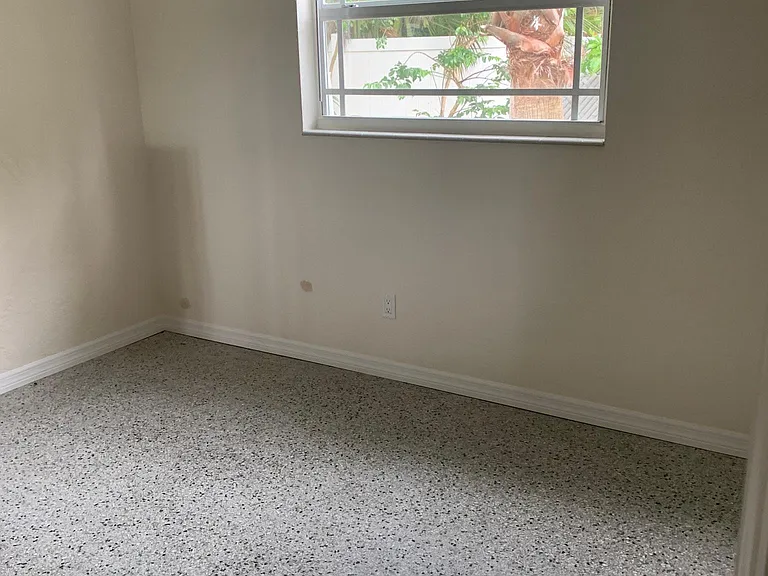 3114 W Debazan Ave — Photo 7