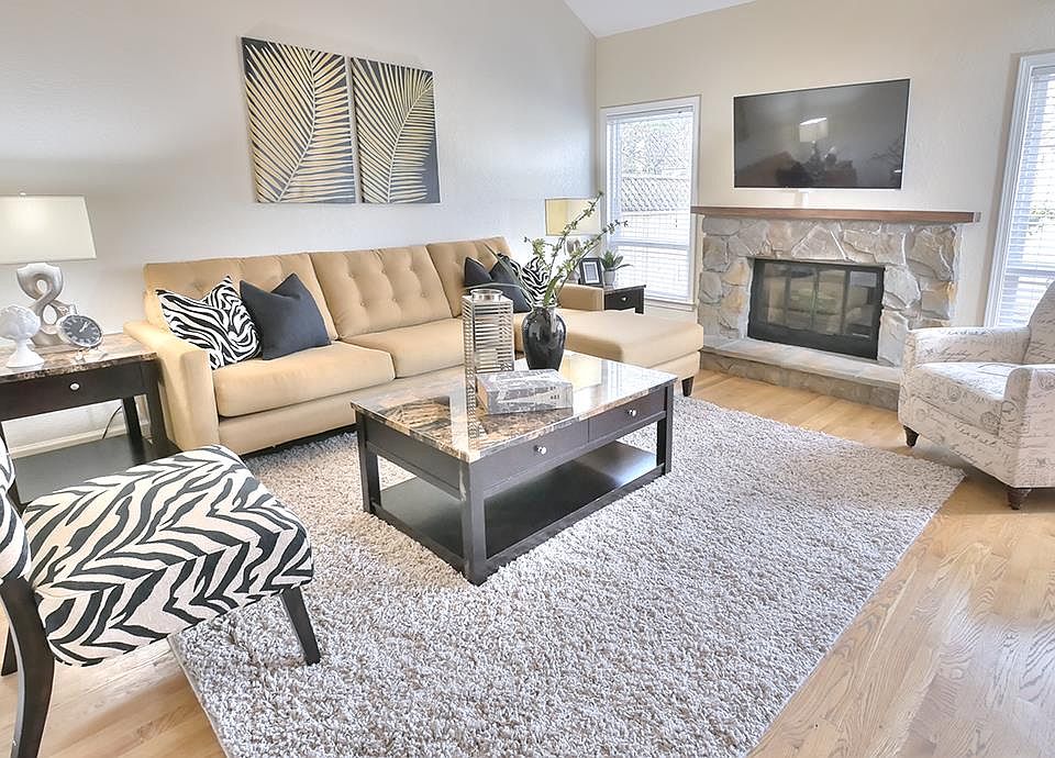 1st image of 1090 Trevino Ter