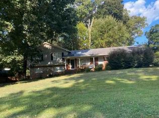 401 Clarendon Dr, Easley, SC 29642