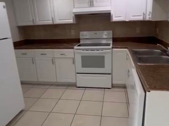 3rd image of 3034 E Baldwin Rd