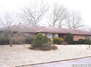 581 Midwood Dr, Brick, NJ 08724