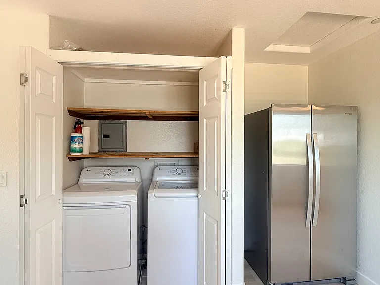 1541 Calavo Rd — Photo 9