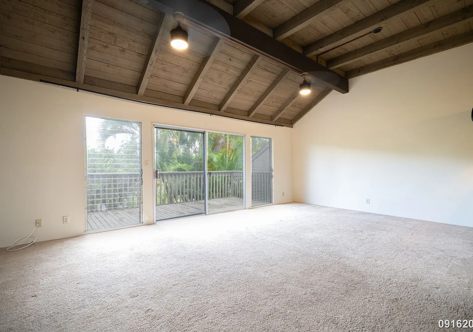 $3600 /3 Bed/ 2 Bath/ 2 Parking In Kaneohe — Photo 4