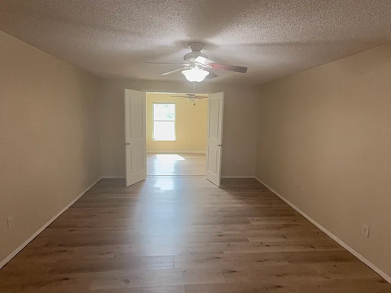 356 Hammock Dr — Photo 4
