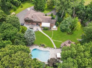 95 Wheatley Rd, Glen Head, NY 11545