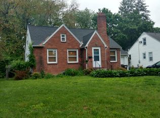 8 Brookview Ave, Delmar, NY 12054