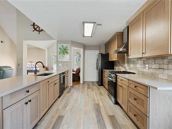 3rd image of 3850 Pilgrim Mill Rd