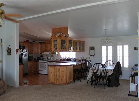 3rd image of 471-640 Jacobs Ln