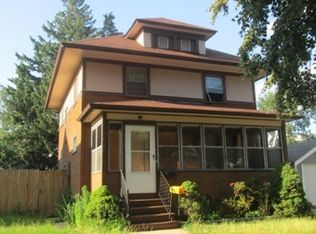 1618 72nd St, Kenosha, WI 53143