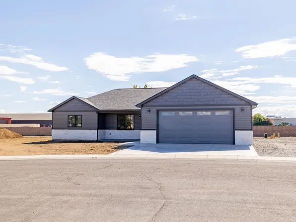 1010 Morning Glory Ln, Powell, WY 82435