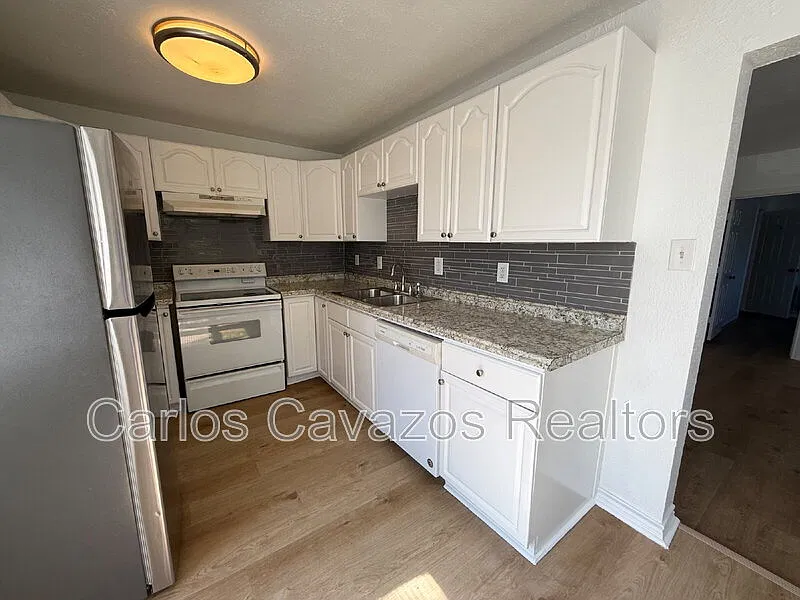 1 bed, 1.0 bath, 650 sqft, $1,395 — Photo 4