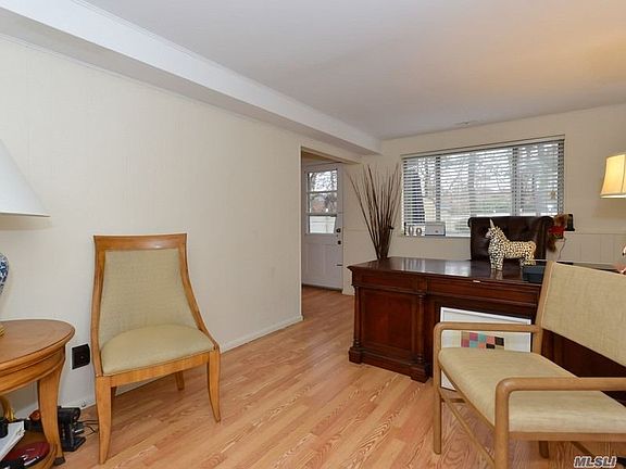 5th image of 1154 Glen Cove Ave