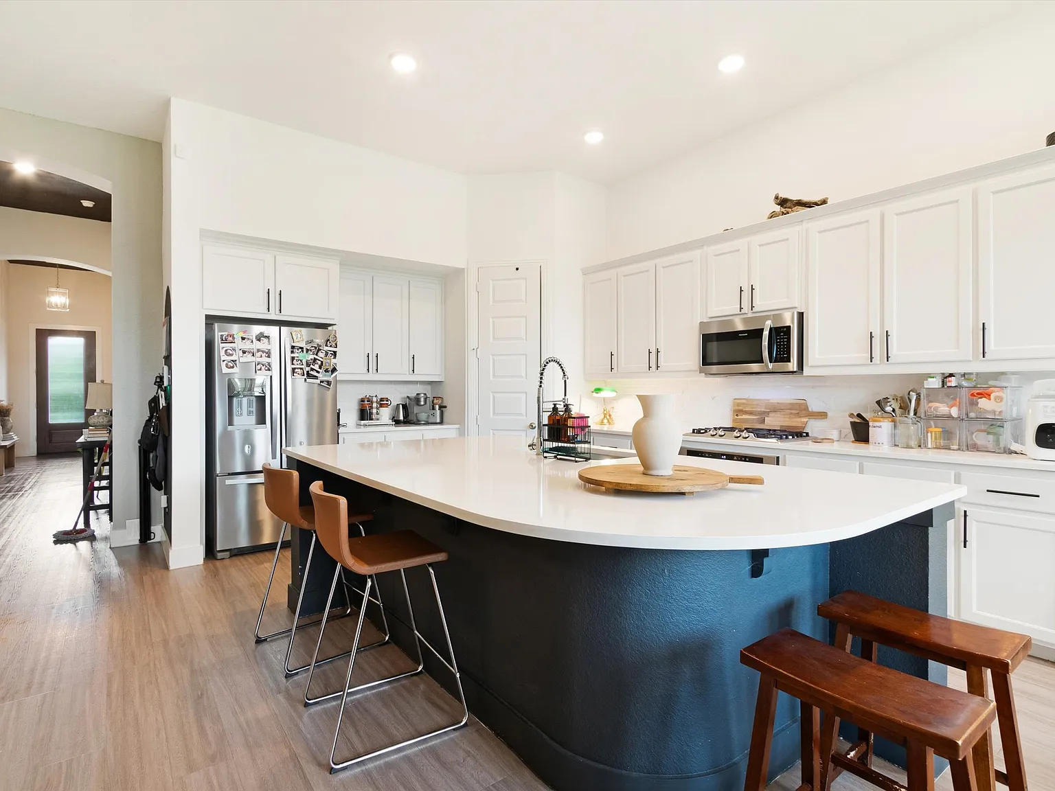 4 bed, 2036 sqft, $2,600 — Photo 4