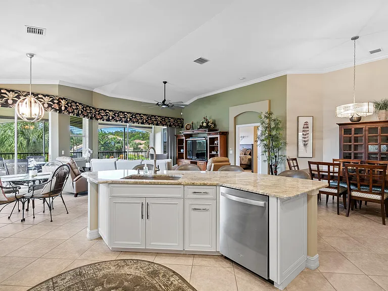 12021 Brassie Cir #201 — Photo 4