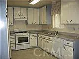 3 bed, 988 sqft, $2,050 — Photo 4