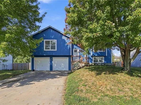 17188 Jennifer St, Gardner, KS 66030