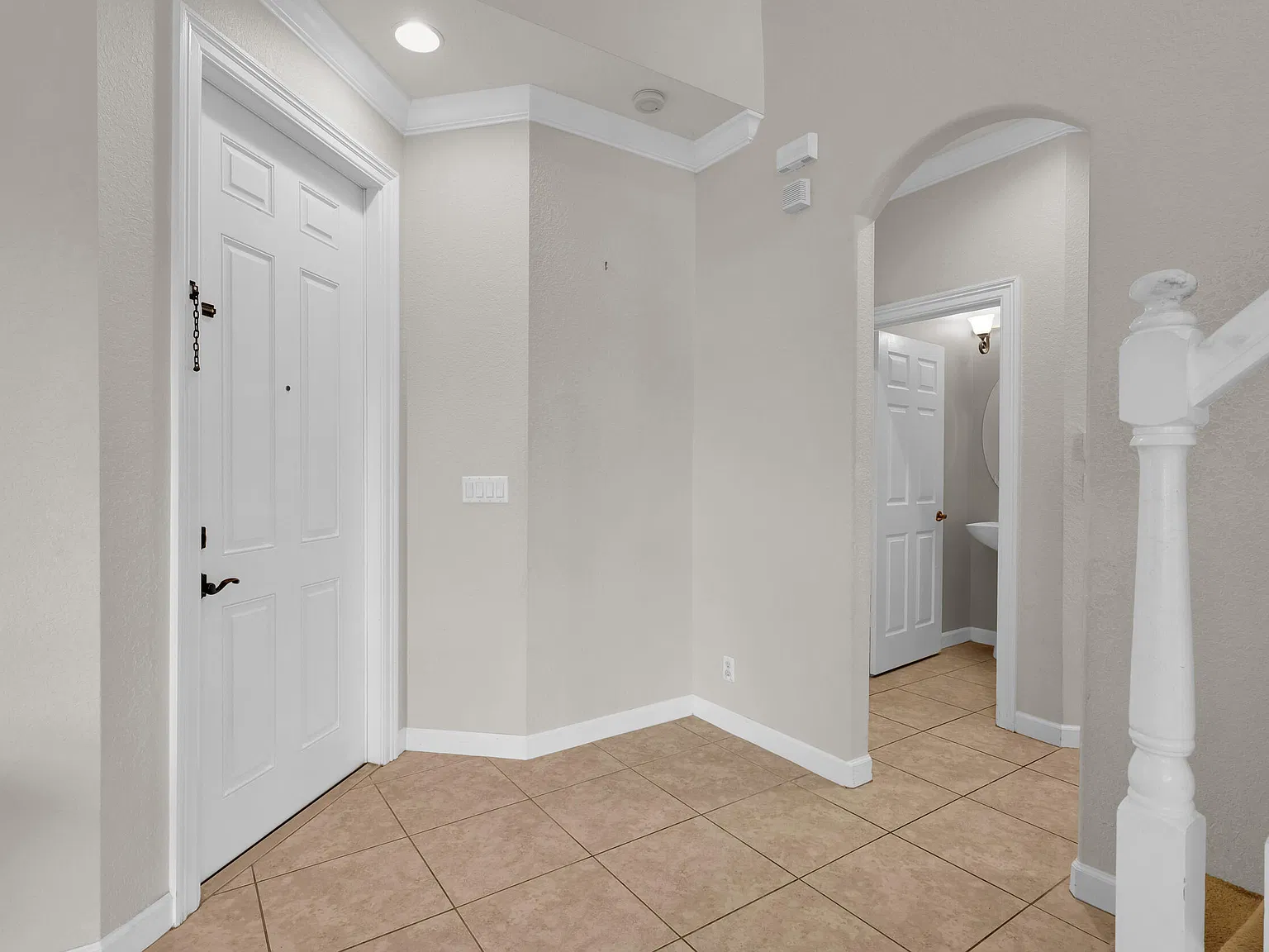 4 bed, 2.5 bath, 2756 sqft, $3,600 — Photo 4