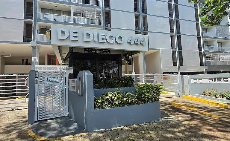 Ave de Diego 1101 #1101 — Photo 3