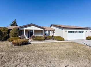 2024 Lake Churchill Dr, Grayslake, IL 60030