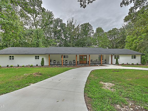 2nd image of 131 Lake Meadow Dr