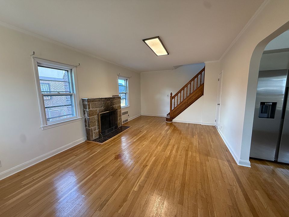 1st image of 4840 Bell Blvd #1
