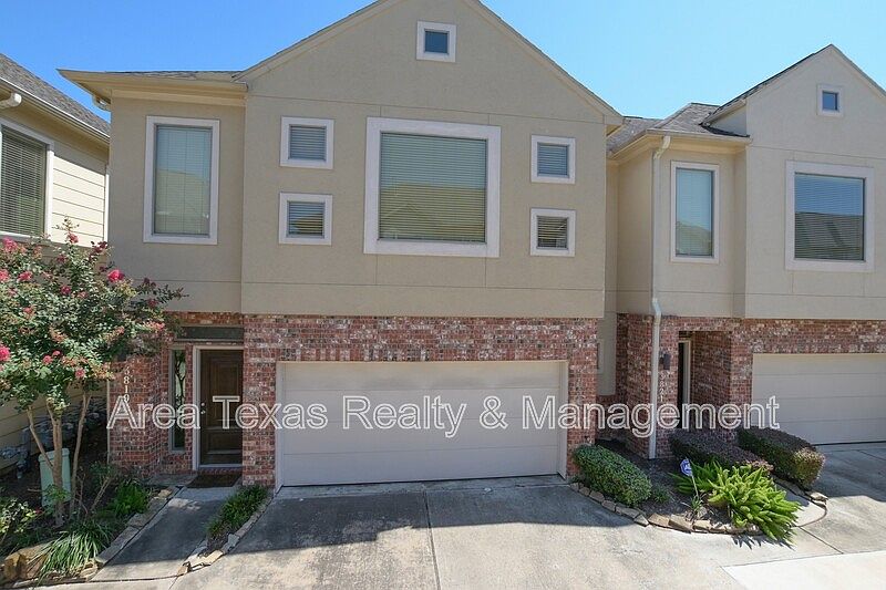1st image of 3819 Center Plaza Dr