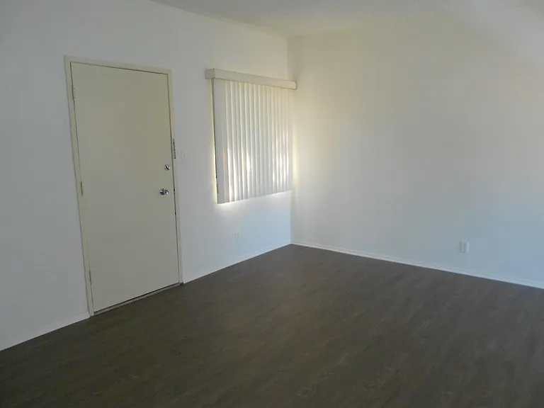 3721 Midvale Ave #11 — Photo 7