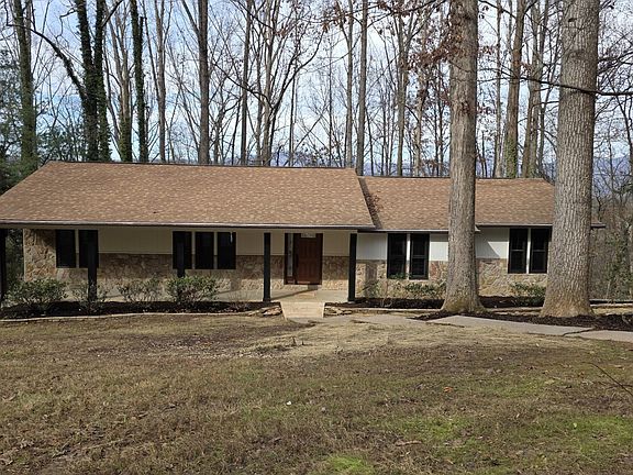 3rd image of 1135 W Outer Dr