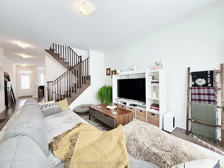 1 Frederick Pearson St — Photo 17