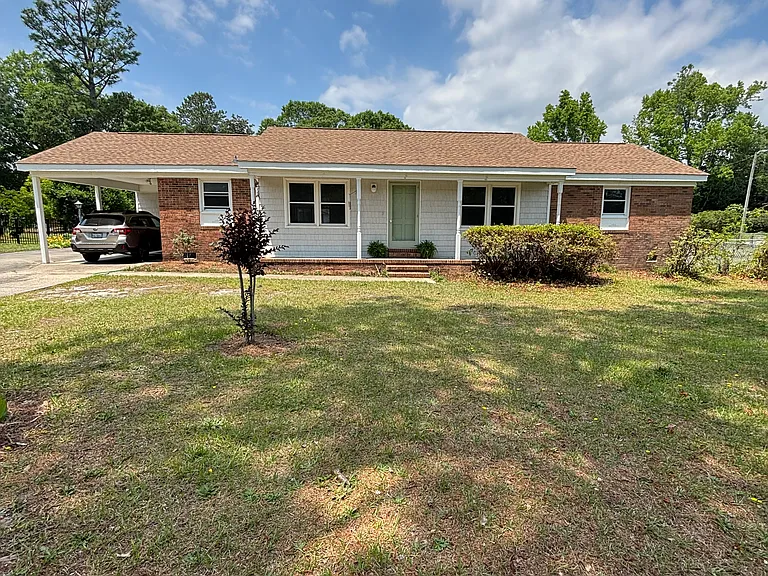 4905 College Acres Dr 4 bedroom house with car port