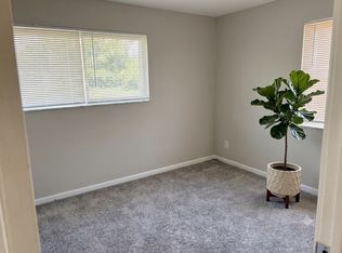 8215 Eads Ave APT C, Saint Louis, MO 63114