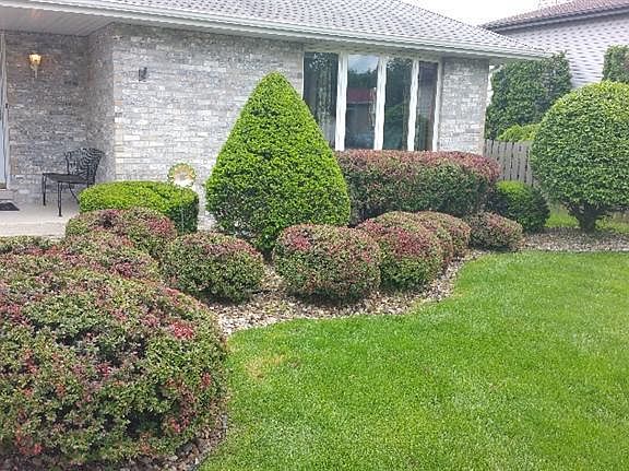 2nd image of 1523 Cozy Ln