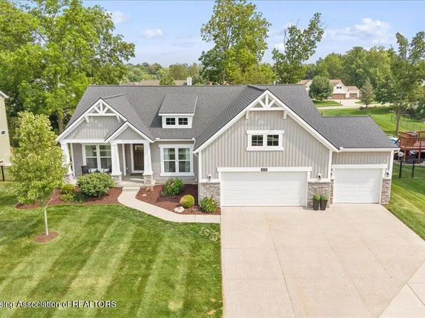 11336 Traverse Dr, Grand Ledge, MI 48837
