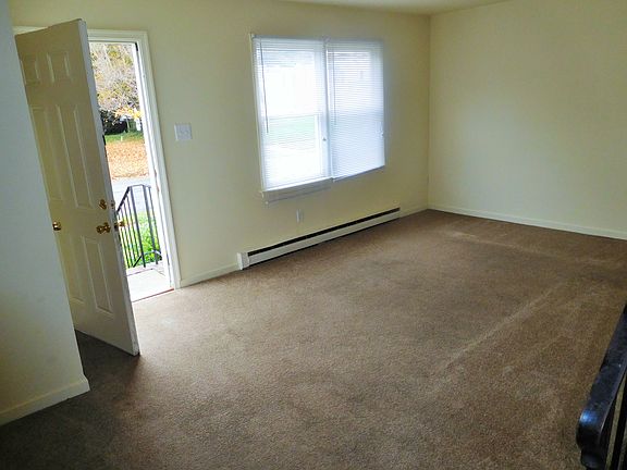 2nd image of 407 W 27th St