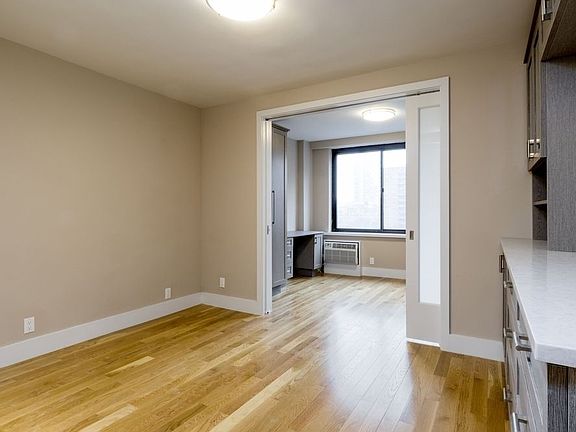 3rd image of 784 Columbus Ave APT 6L