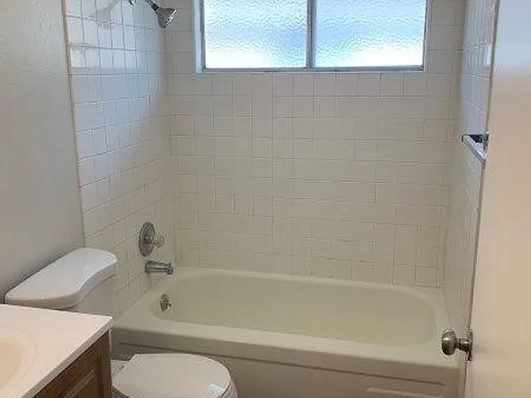 5552 Keoncrest Cir #4 — Photo 11