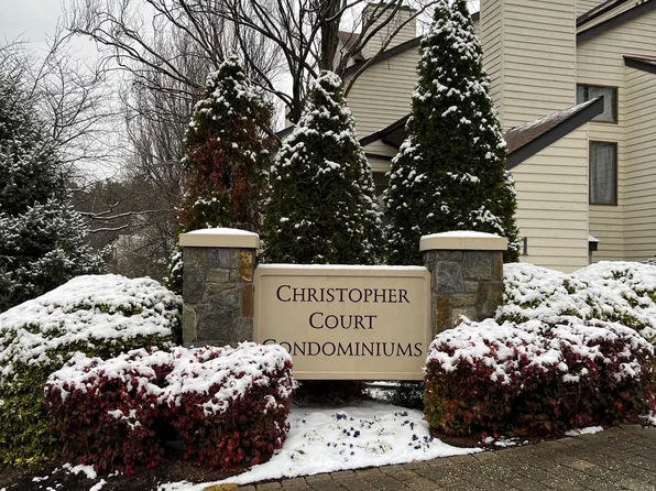 9916 Hellingly Pl #154, Gaithersburg, MD 20886