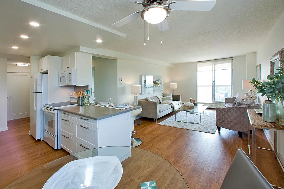 981 Gulf Pl